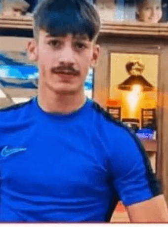 Taylor Charlton, photographed in a blue Nike top